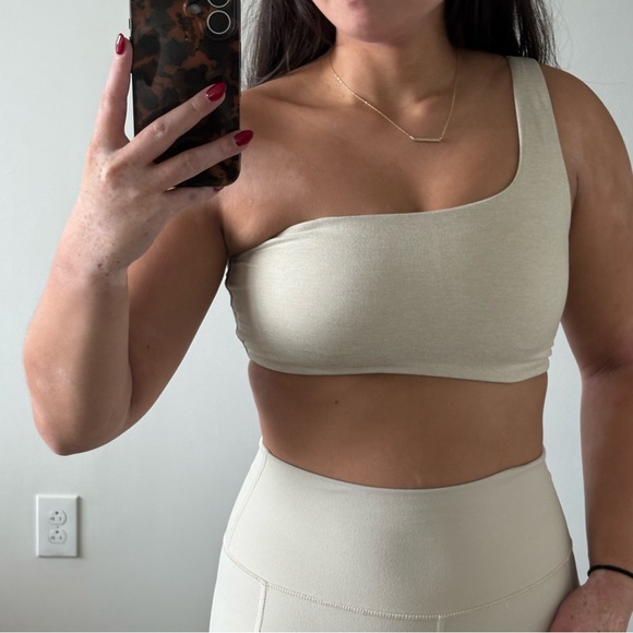 OFFLINE By Aerie The Hugger One-Shoulder Sport Bra - Picture 1 of 4